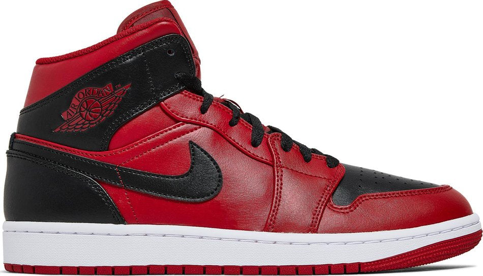 Air Jordan 1 Mid 'Reverse Bred' 554724-660